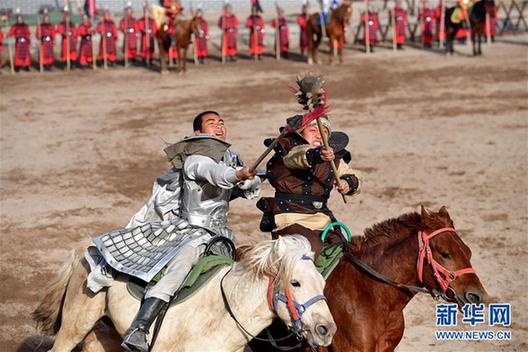 （文化）（2）河南辉县再现实景沙场马战